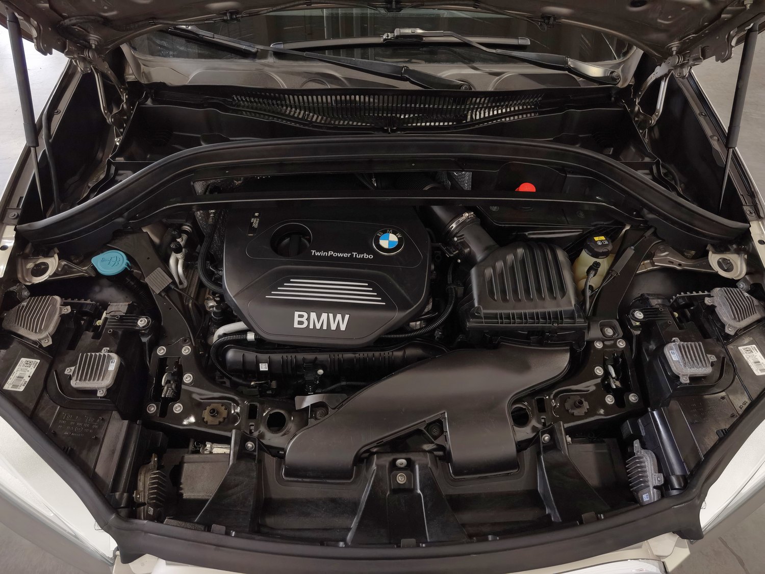 Used BMW X1 2016 2.0 AT