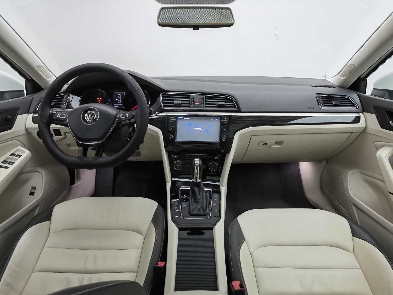 Used Volkswagen Lamando 2015 1.4 AT