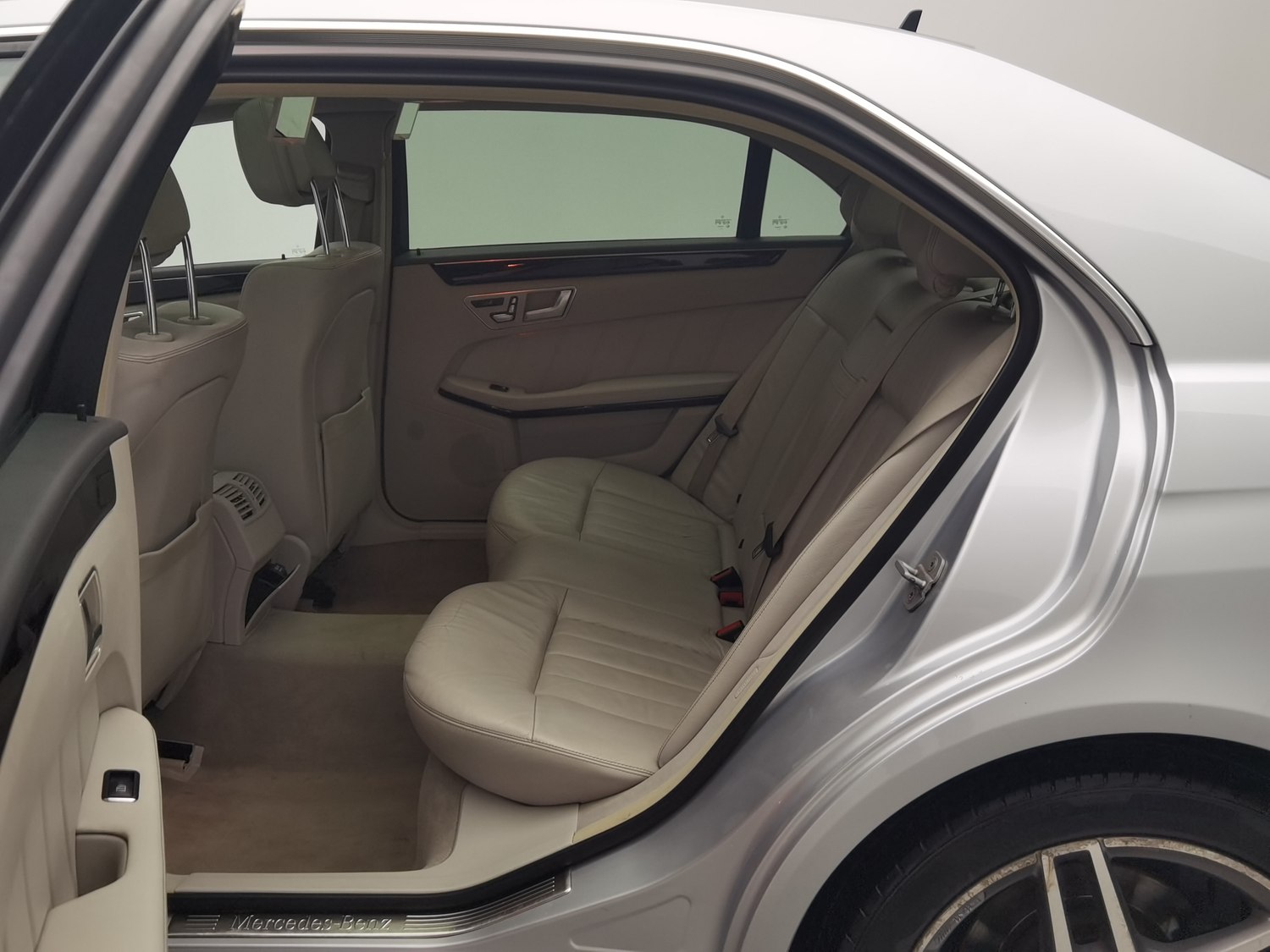 Used Mercedes-Benz E-Class 2014 1.8 AT