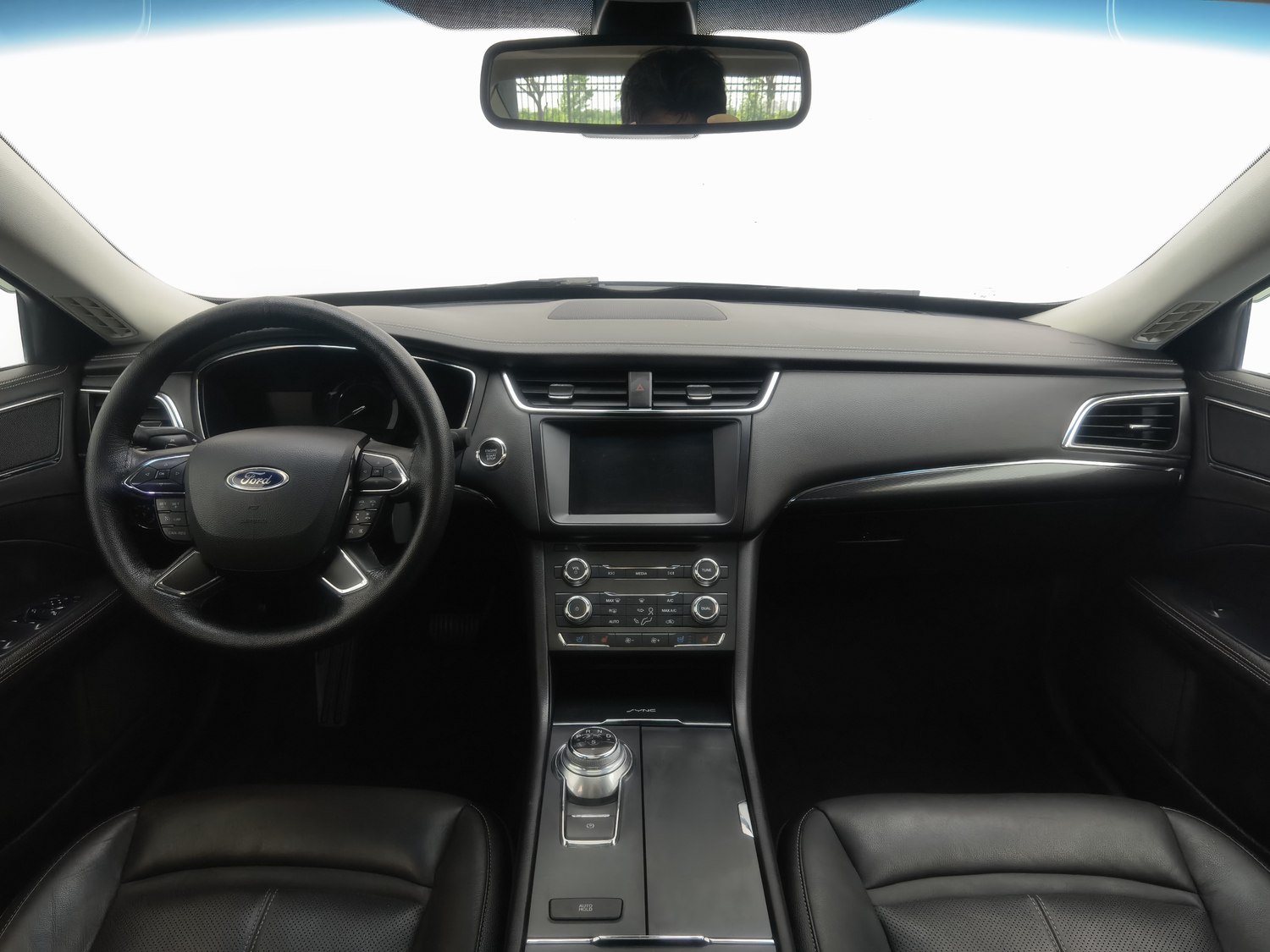 Used Ford Taurus 2015 2.0 AT
