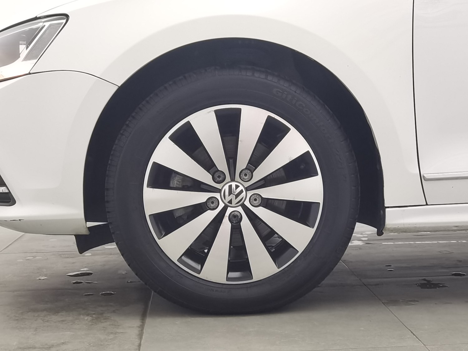 Used Volkswagen Sagitar 2018 1.6 AT