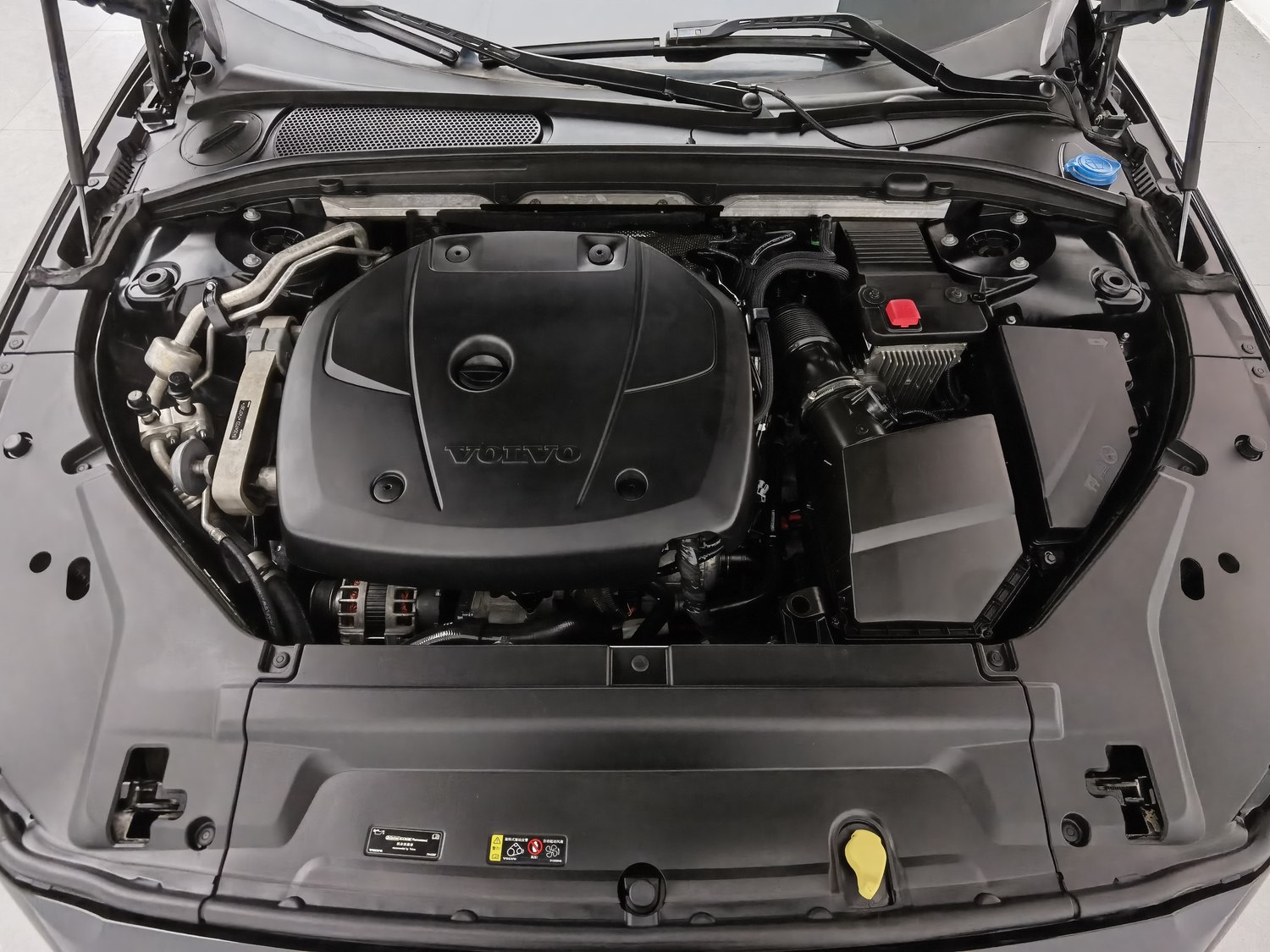 Used Volvo S90 2020 2.0 AT