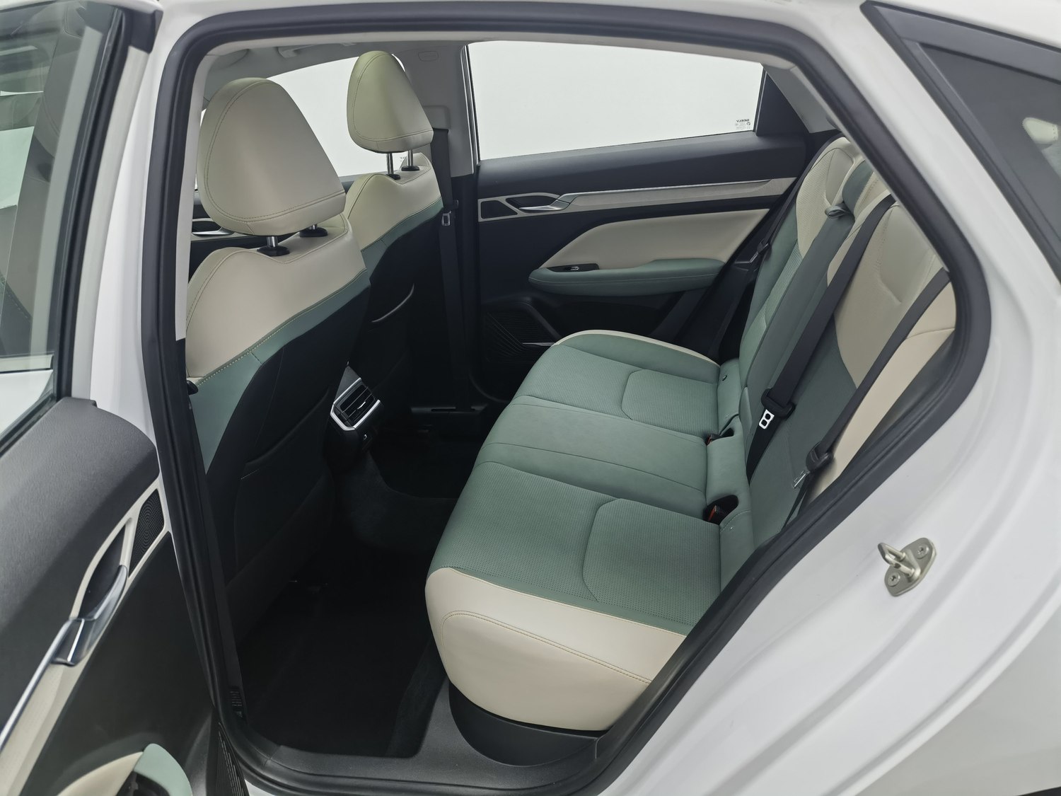 Used Geely Emgrand L HiP 2022 1.5 AT