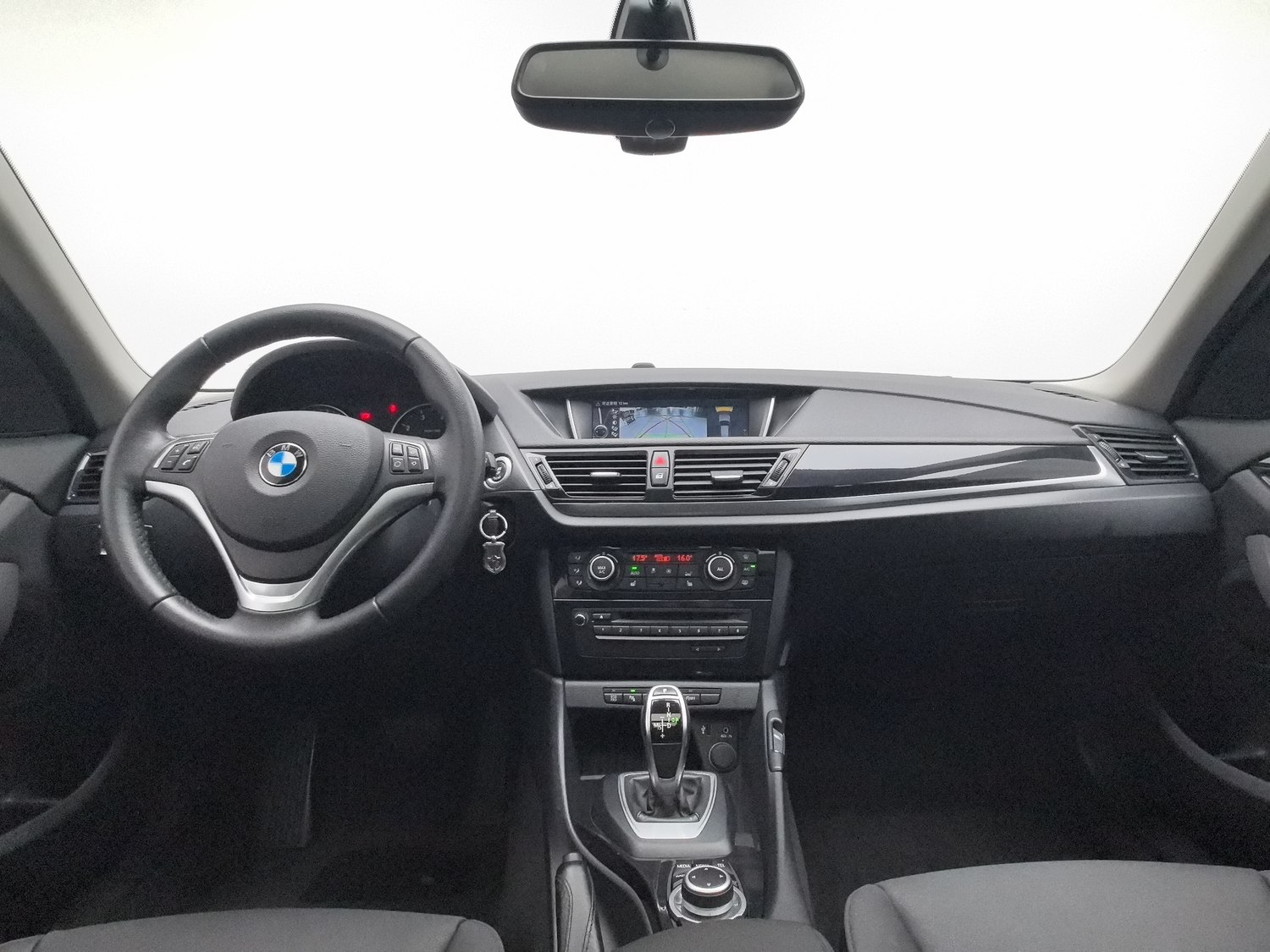 Used BMW X1 2015 2.0 AT