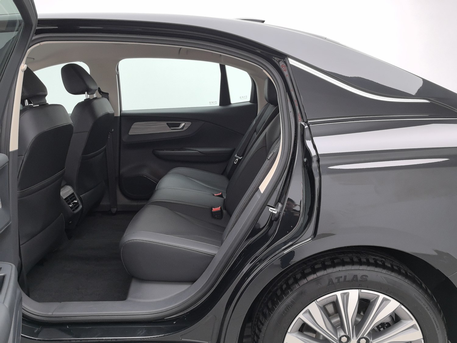 Used Hongqi E-QM5 2024
