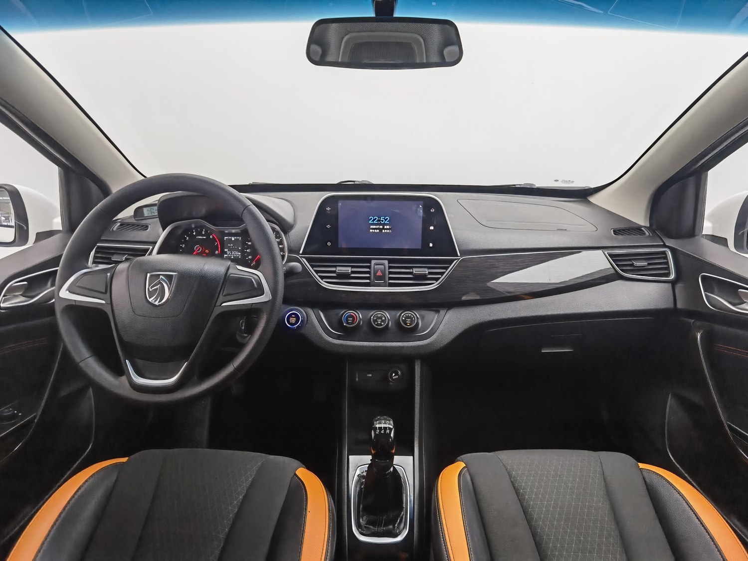 Used Baojun 310 2016 1.2 MT