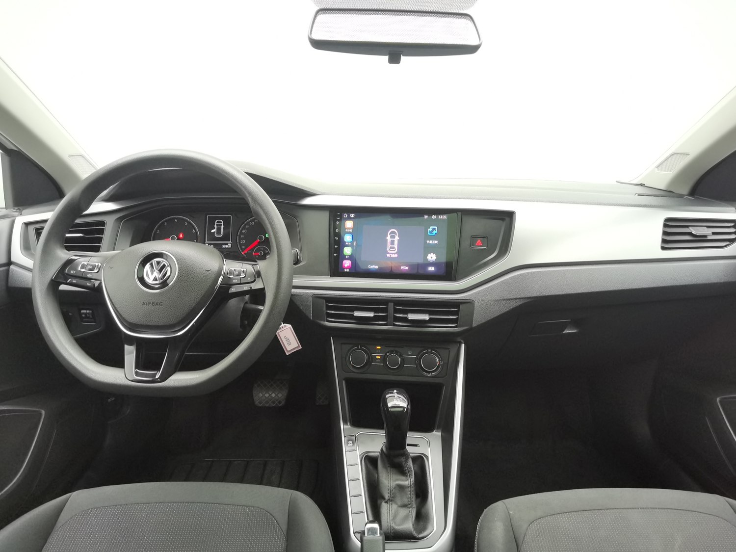 Used Volkswagen Polo 2019 1.5 AT