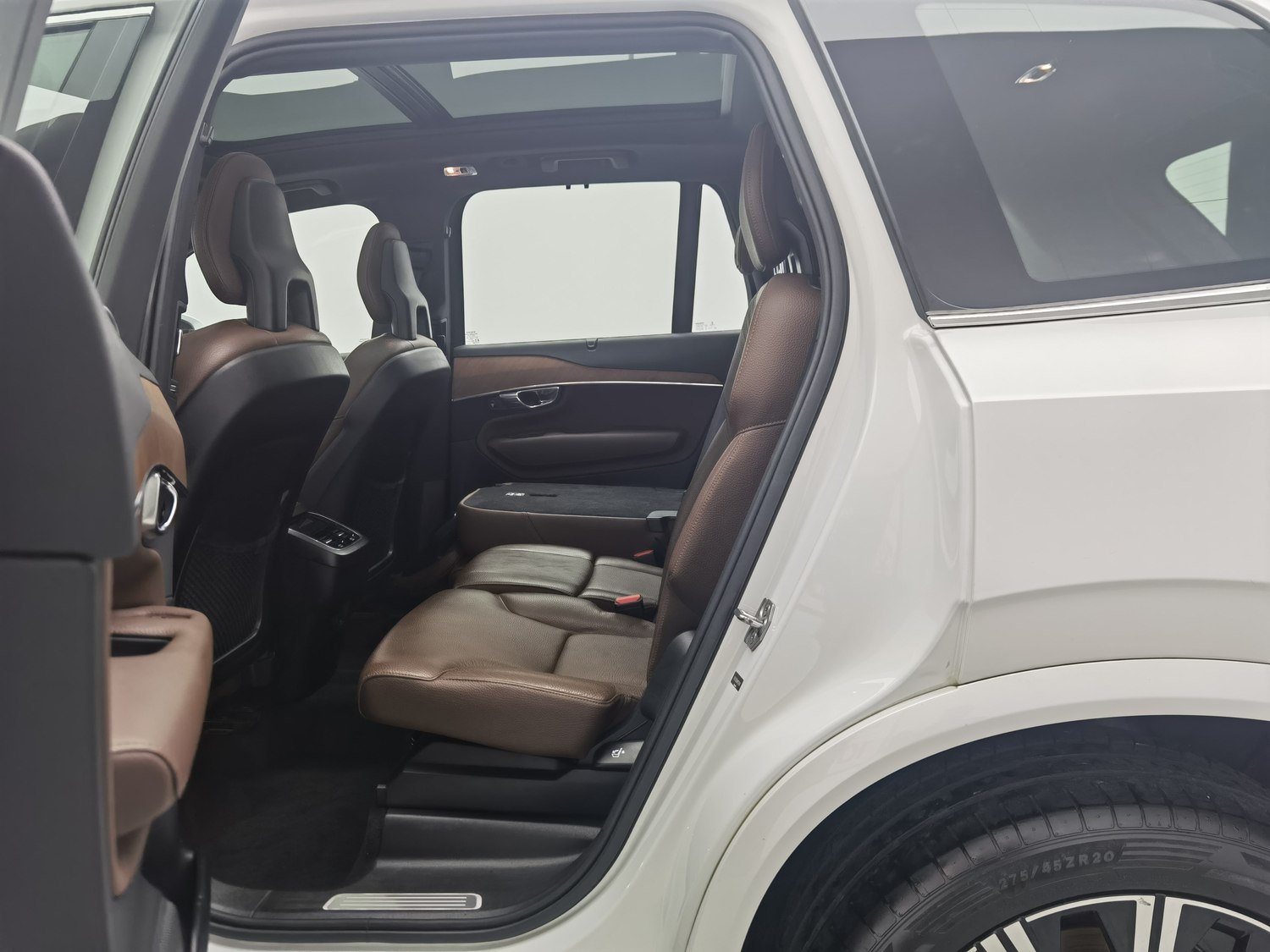 Used Volvo XC90 2021 2.0 AT