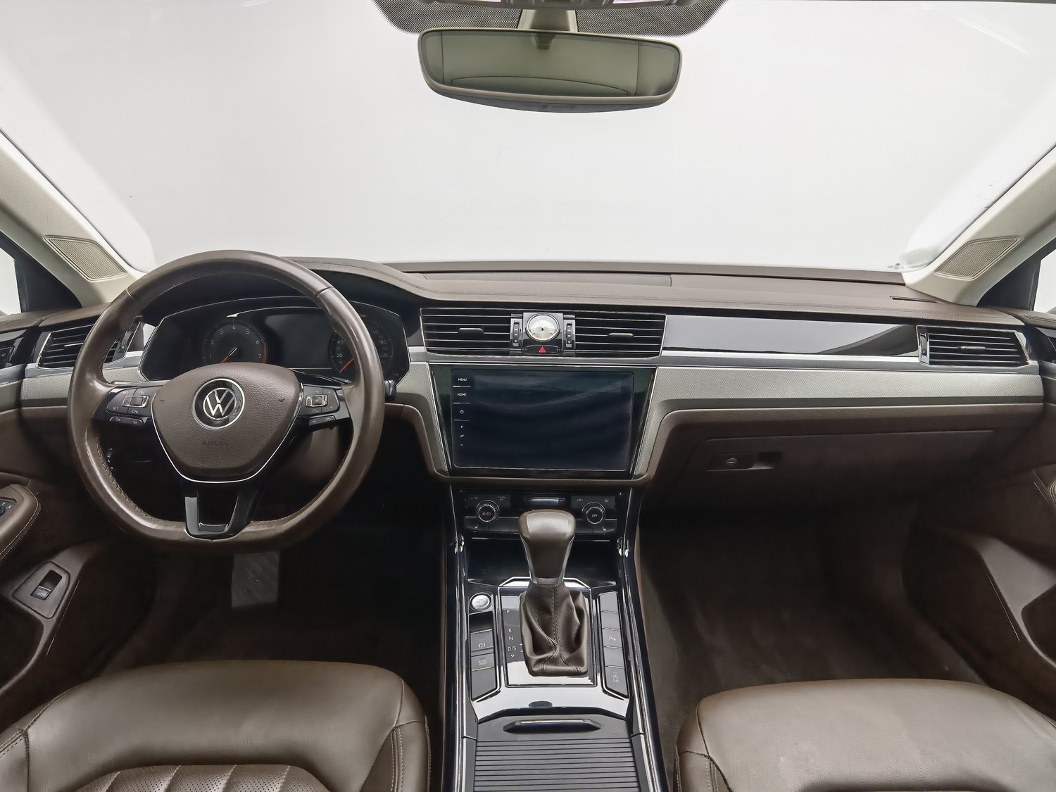 Used Volkswagen Phideon 2021 2.0 AT