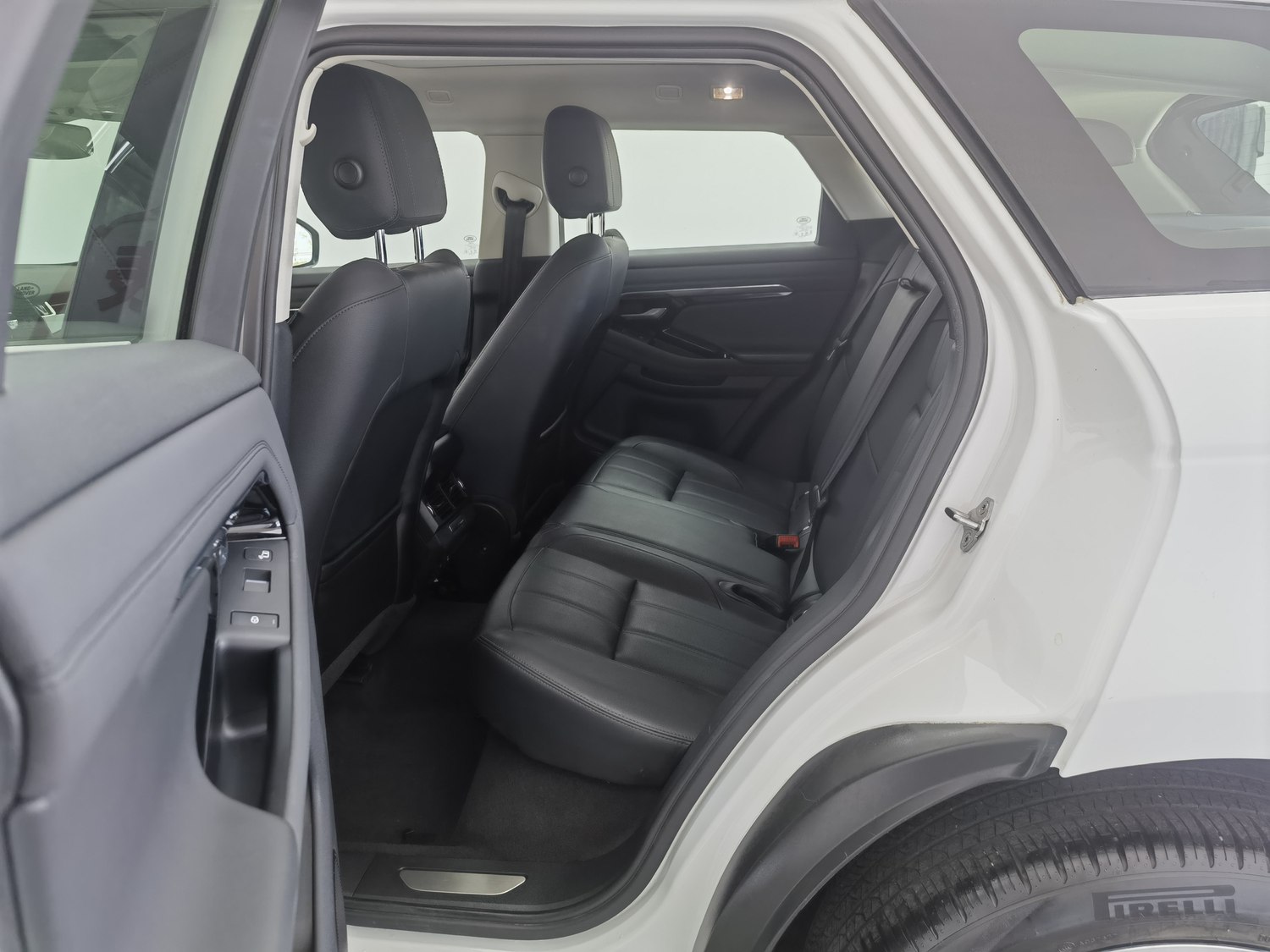 Used Land Rover Range Rover Evoque 2020 2.0 AT