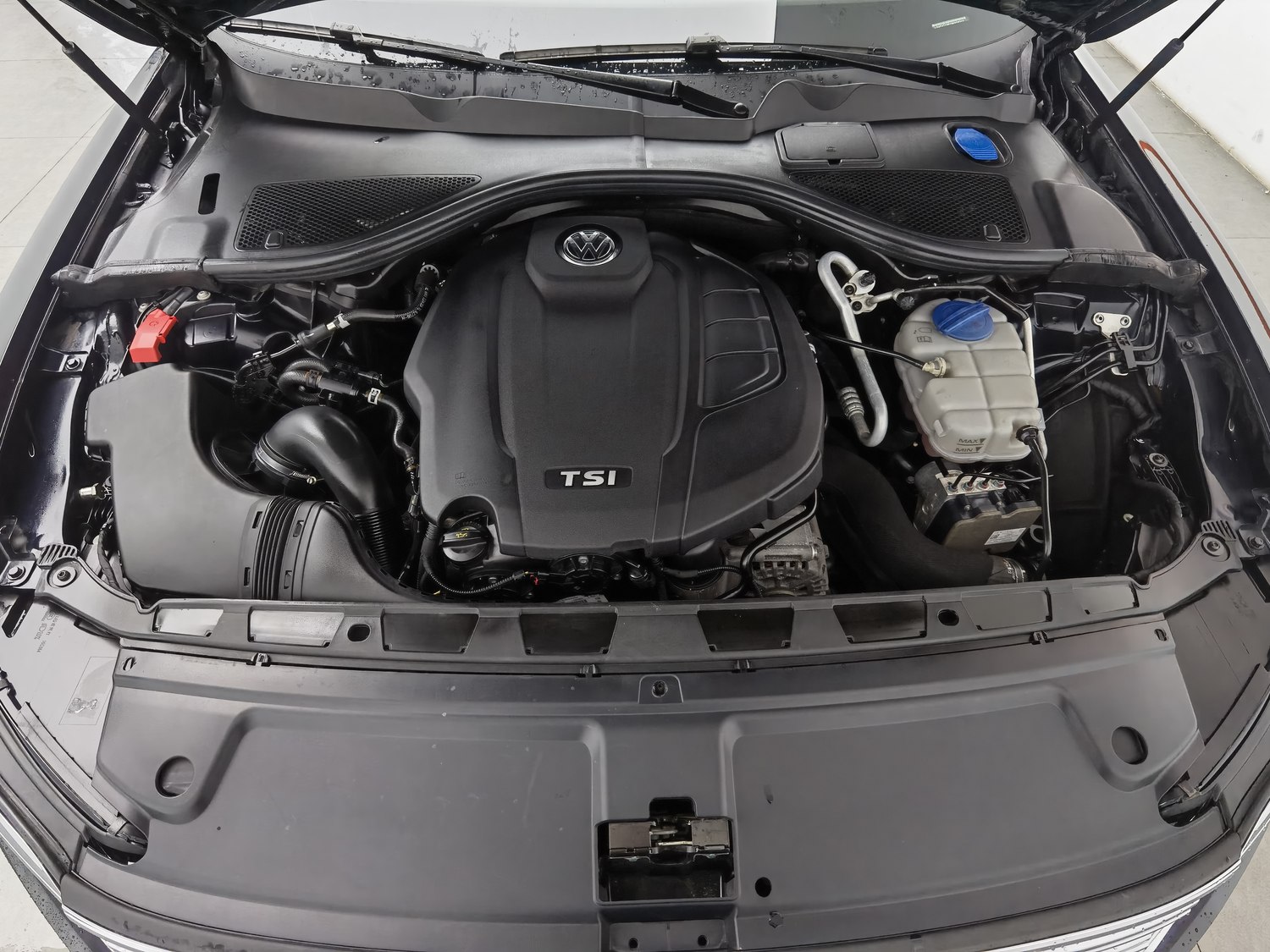 Used Volkswagen Phideon 2021 2.0 AT