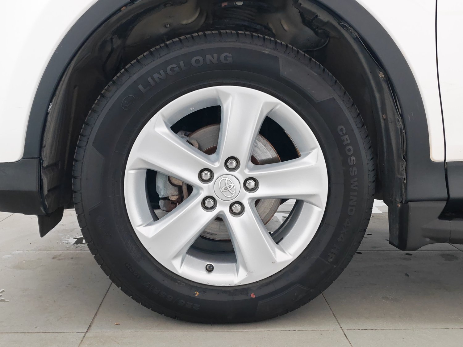 Used Toyota RAV4 2013 2.5 AT
