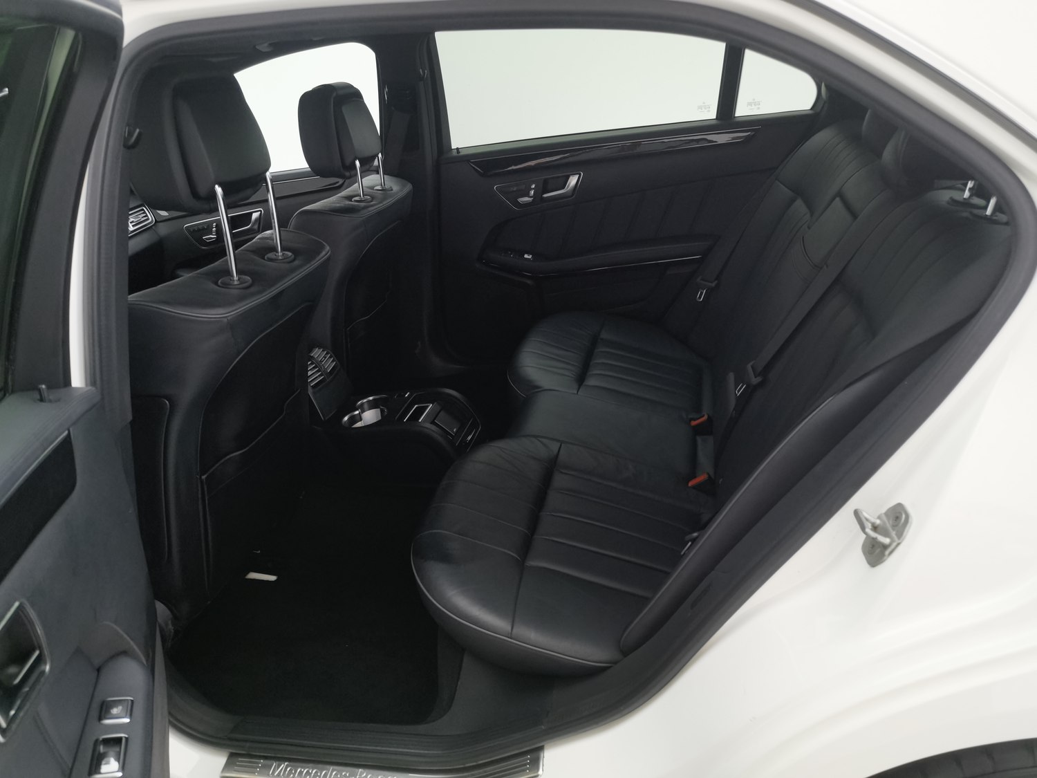 Used Mercedes-Benz E-Class 2015 3.0 AT