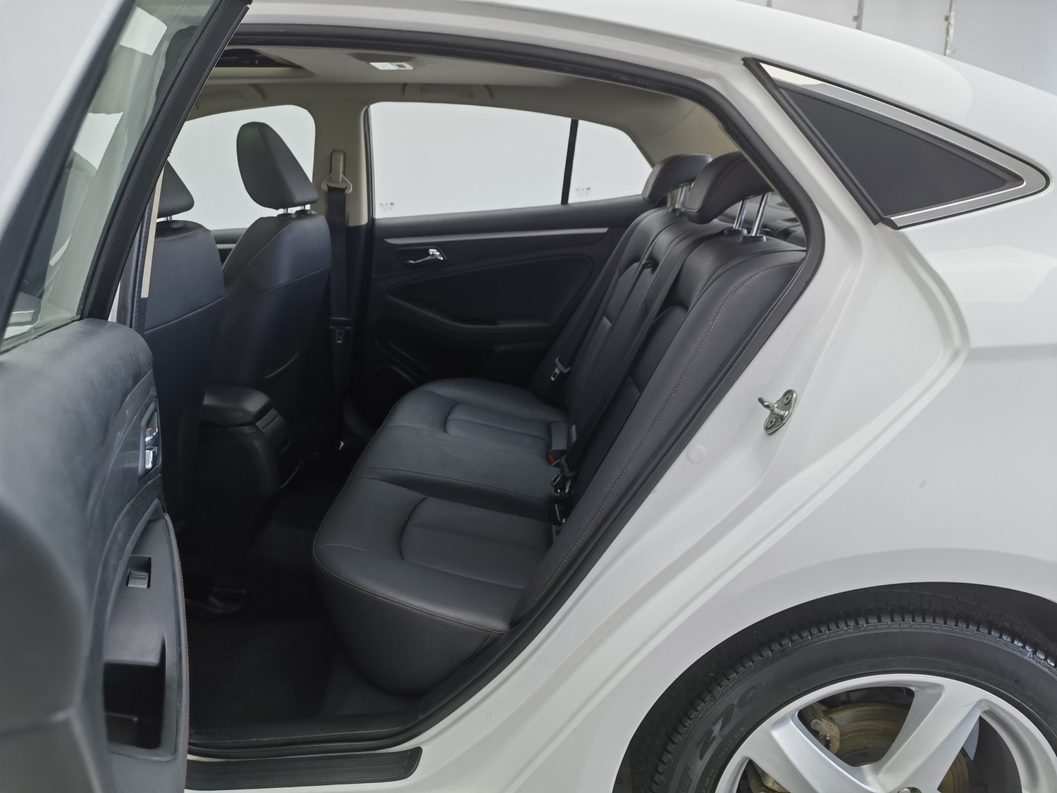 Used Bestune B70 2014 2.0 AT