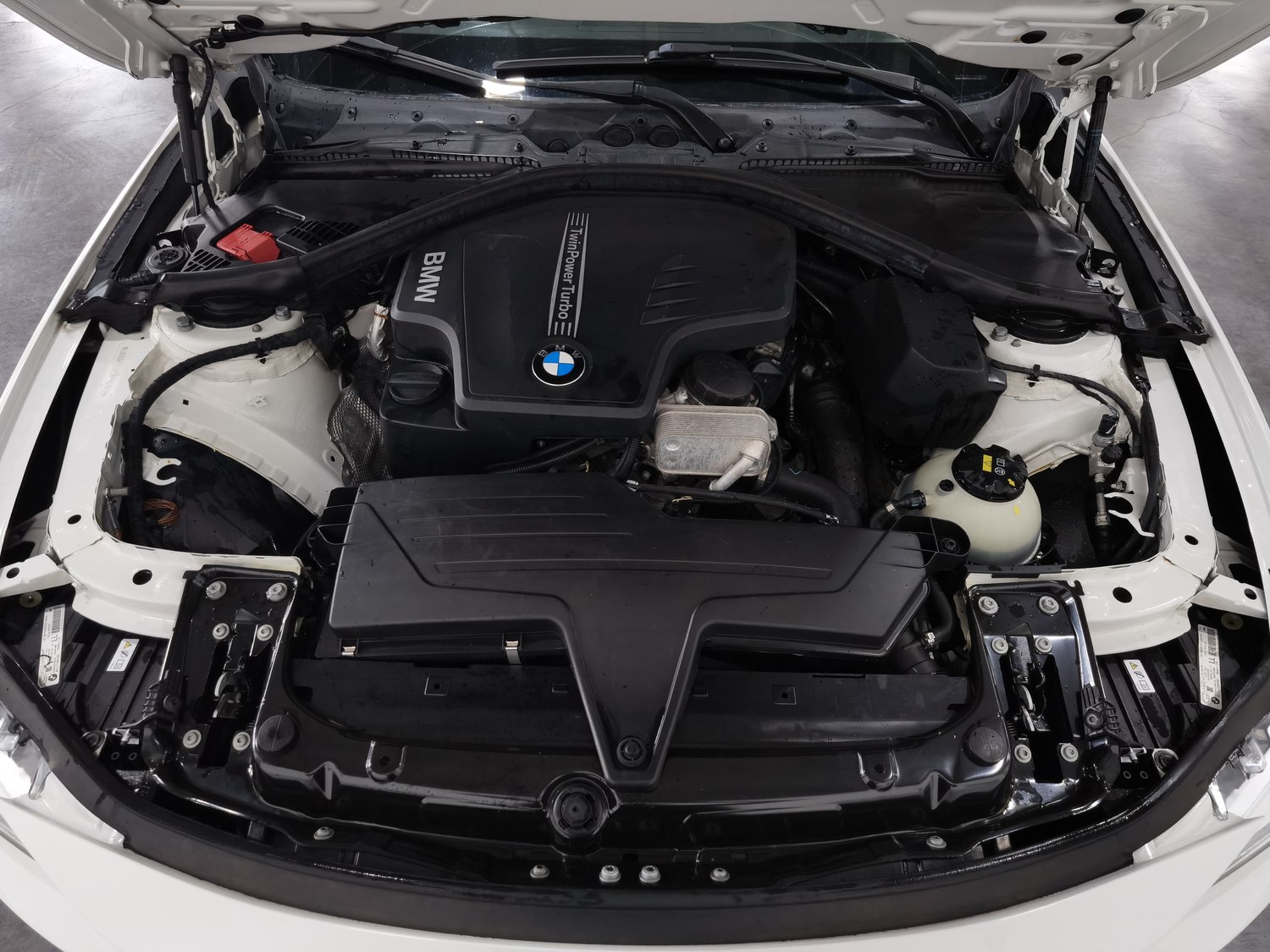 Used BMW THE3 2014 2.0 AT