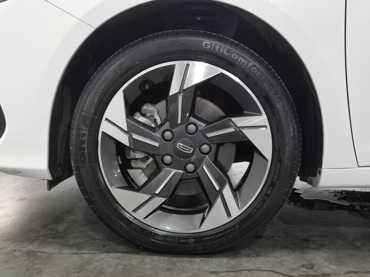 Used Geely Emgrand L HiP 2022 1.5 AT