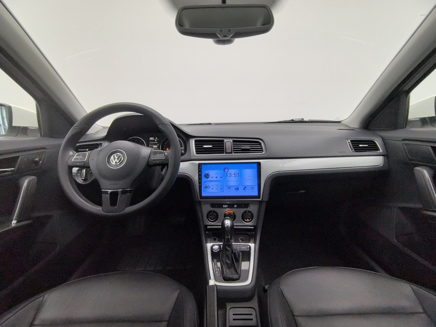 Used Volkswagen Gran Lavida 2013 1.4 AT