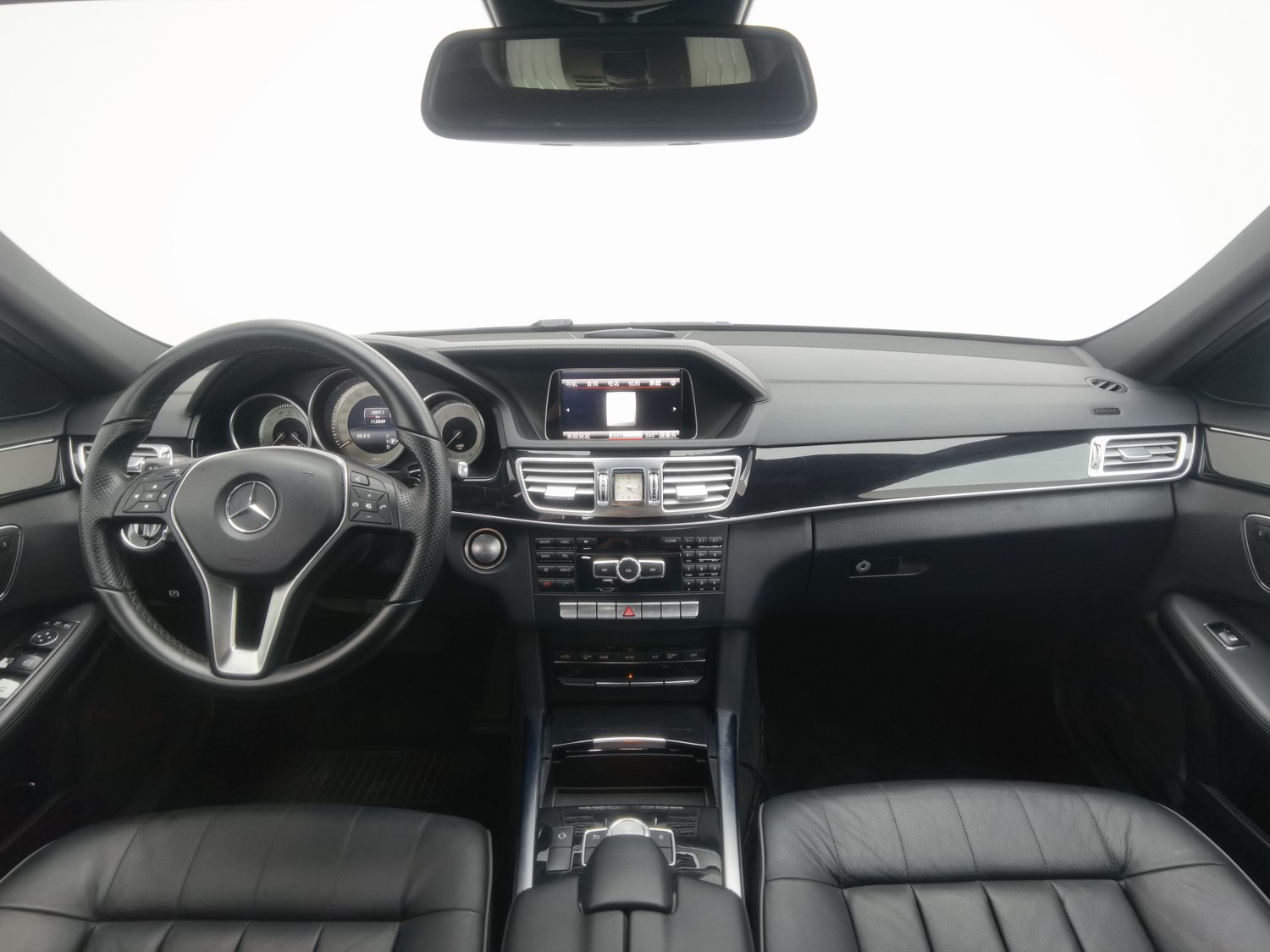 Used Mercedes-Benz E-Class 2015 3.0 AT