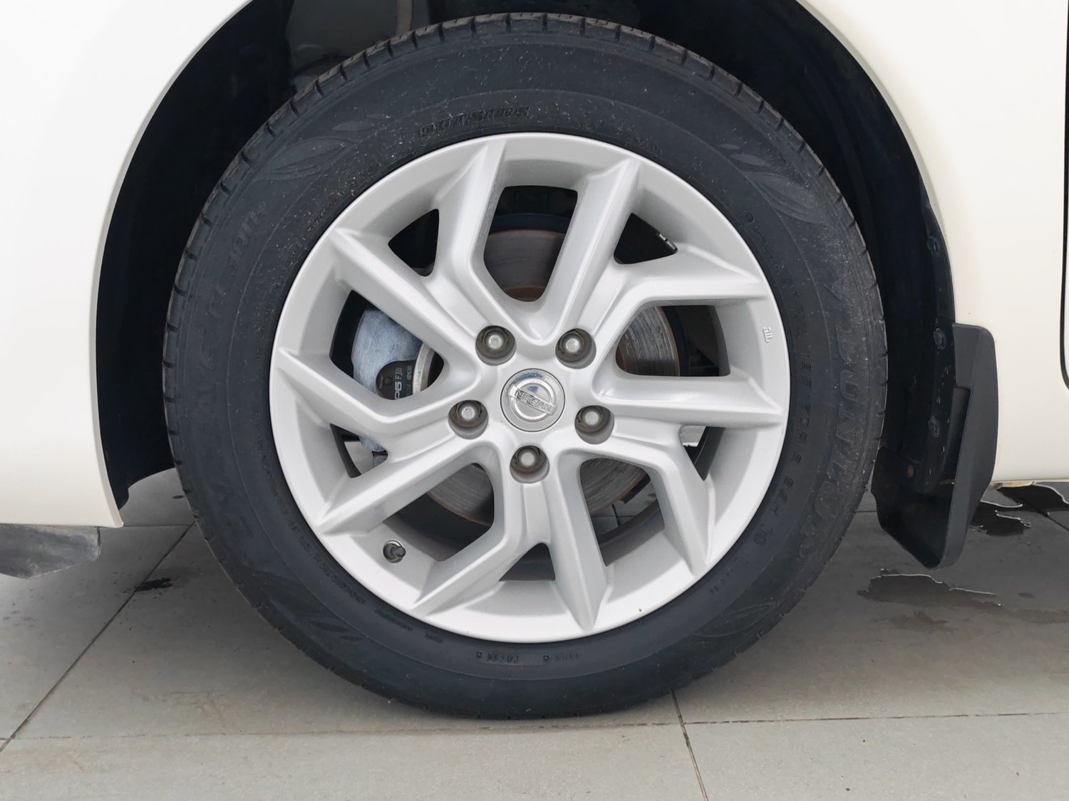 Used Nissan Tiida 2021 1.6 AT