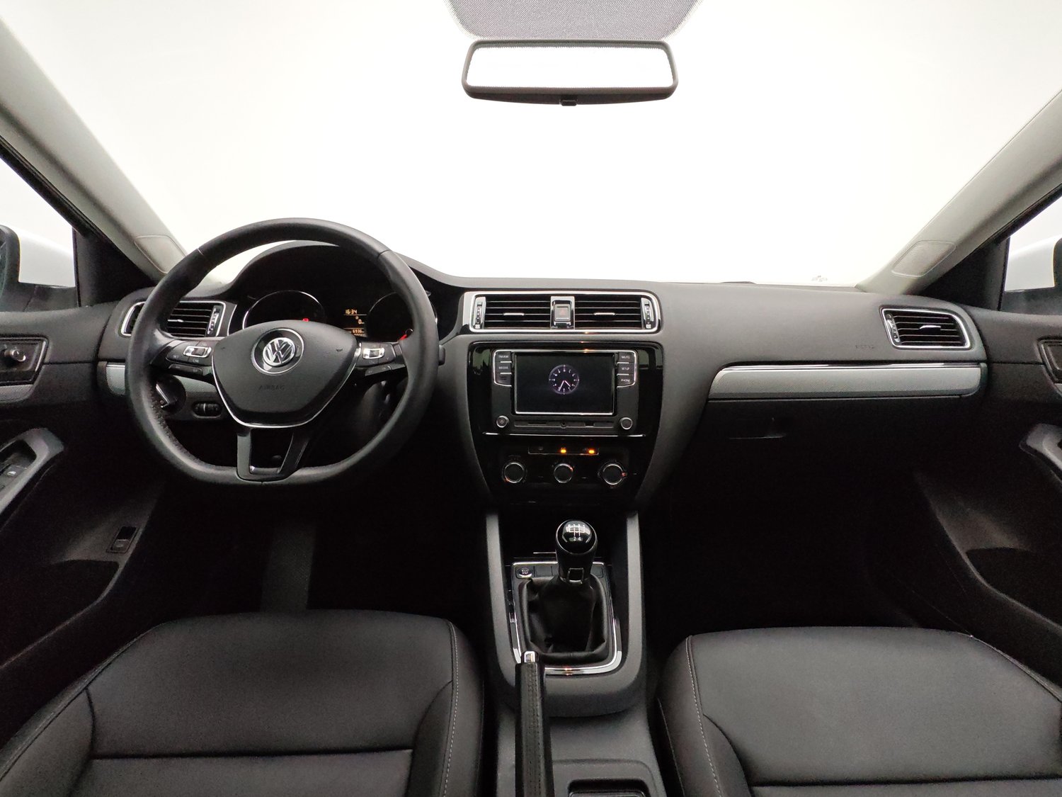 Used Volkswagen Sagitar 2017 1.6 MT