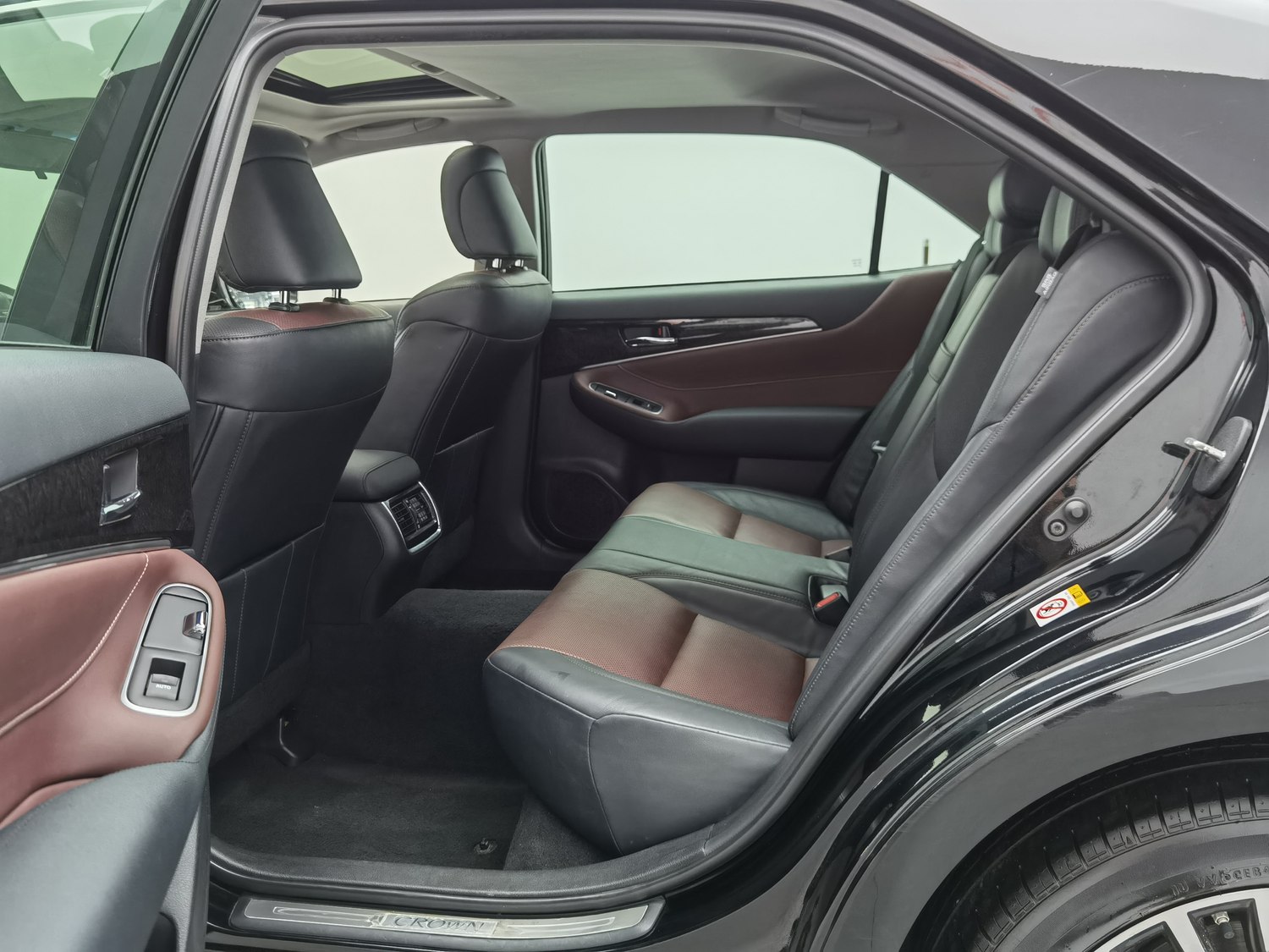 Used Toyota Crown 2018 2.0 AT