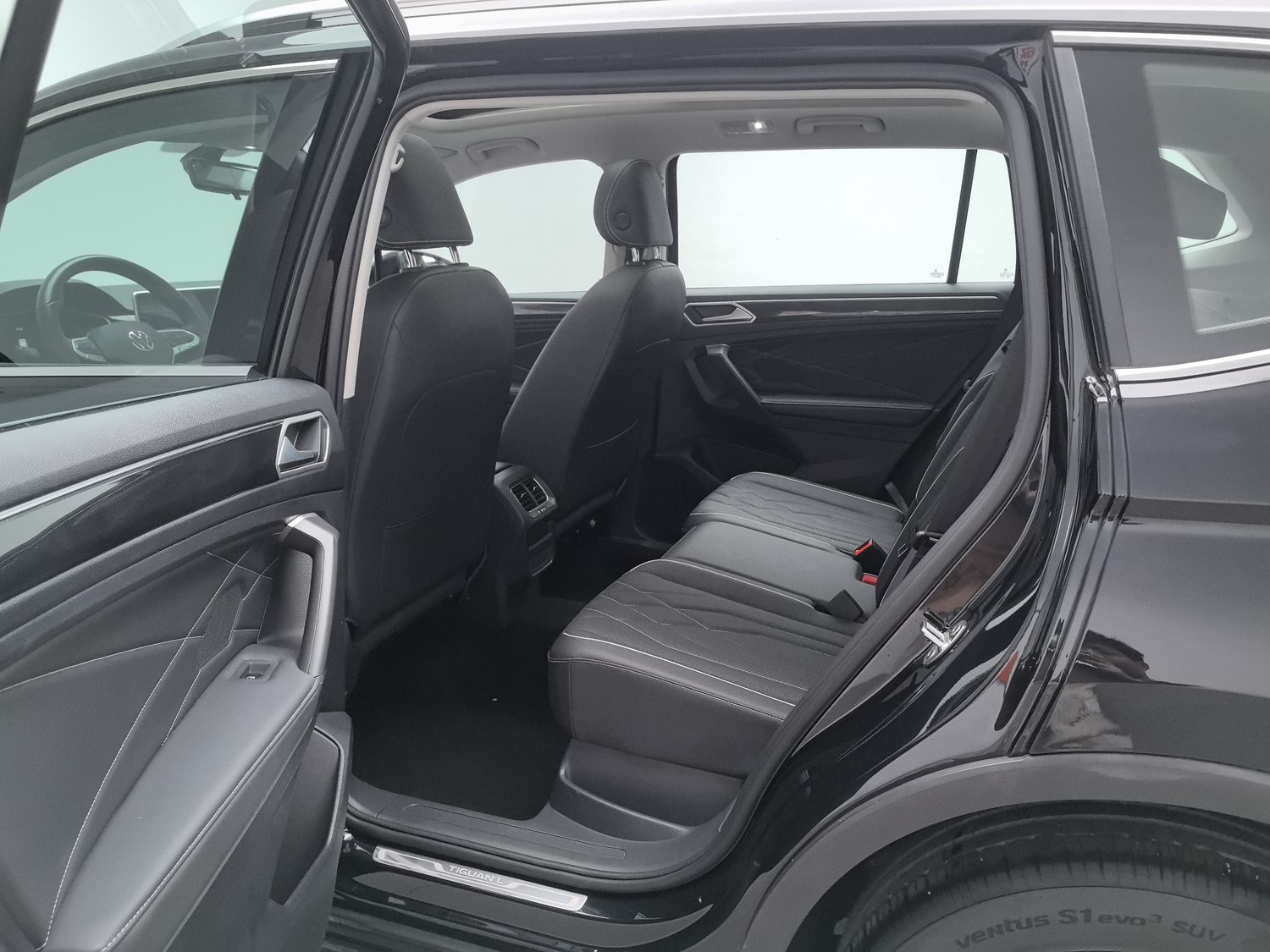 Used Volkswagen Tiguan L 2024 1.5 AT