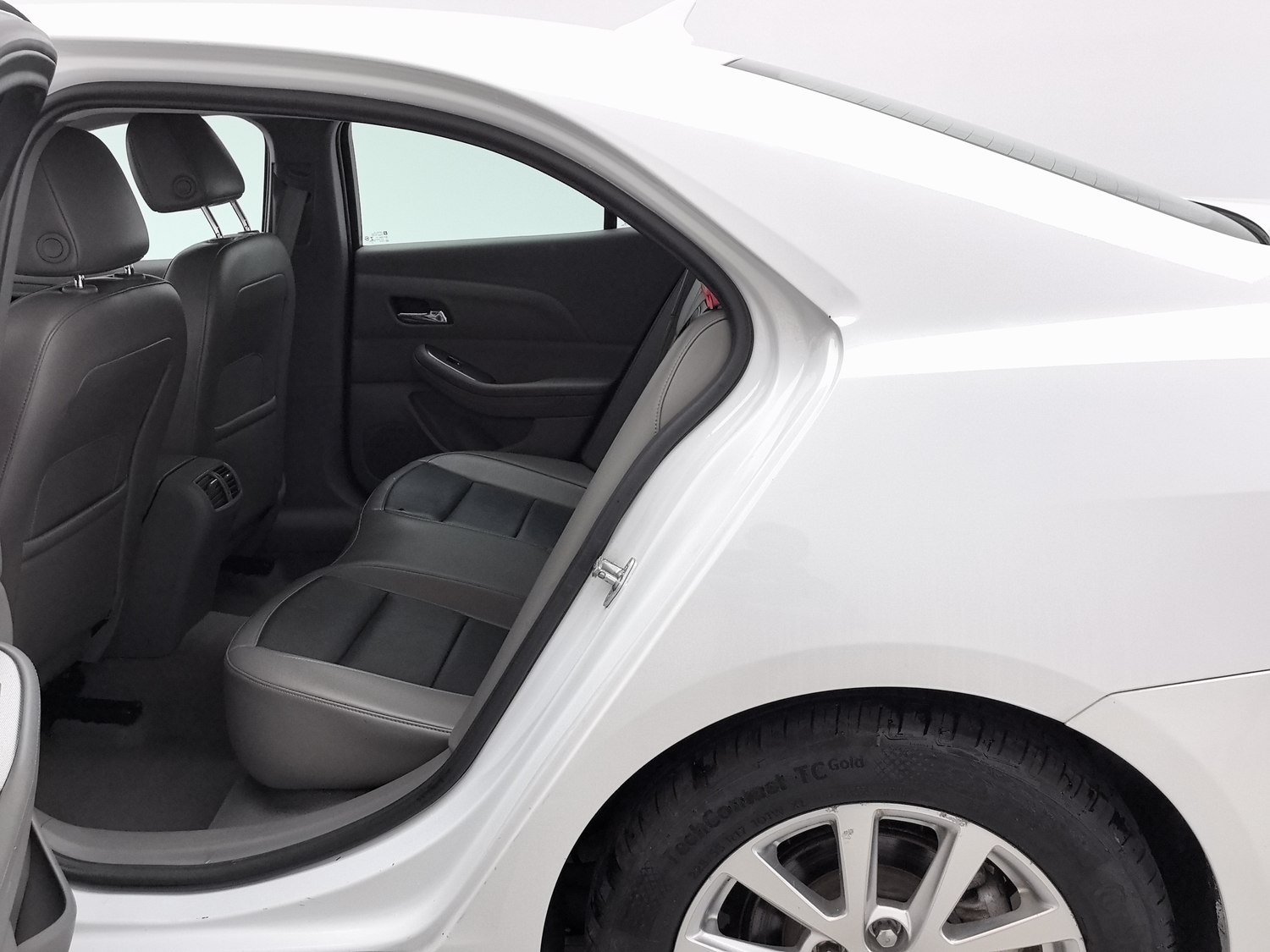 Used Chevrolet Malibu 2014 2.0 AT