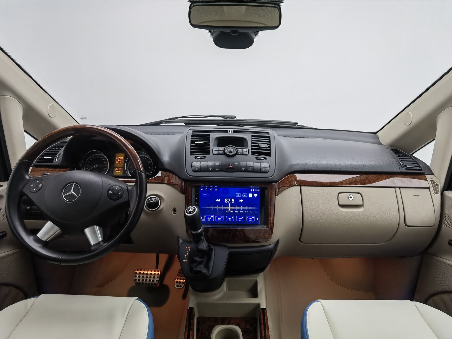 Used Mercedes-Benz Viano 2013 3.0 AT