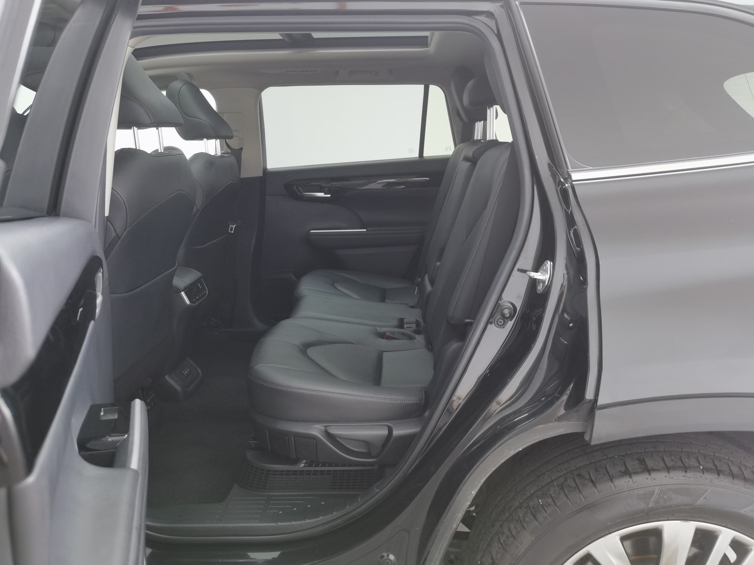 Used Toyota Highlander 2022 2.5 AT