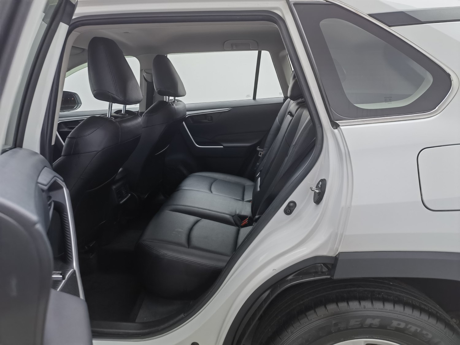 Used Toyota RAV4 2021 2.0 AT
