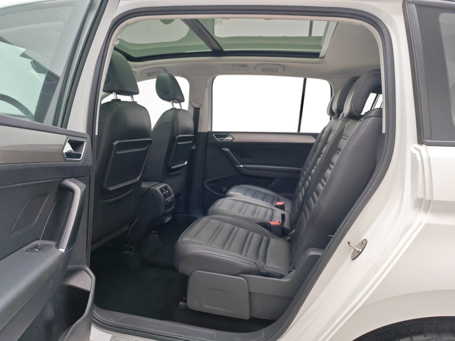 Used Volkswagen Touran 2018 1.4 AT