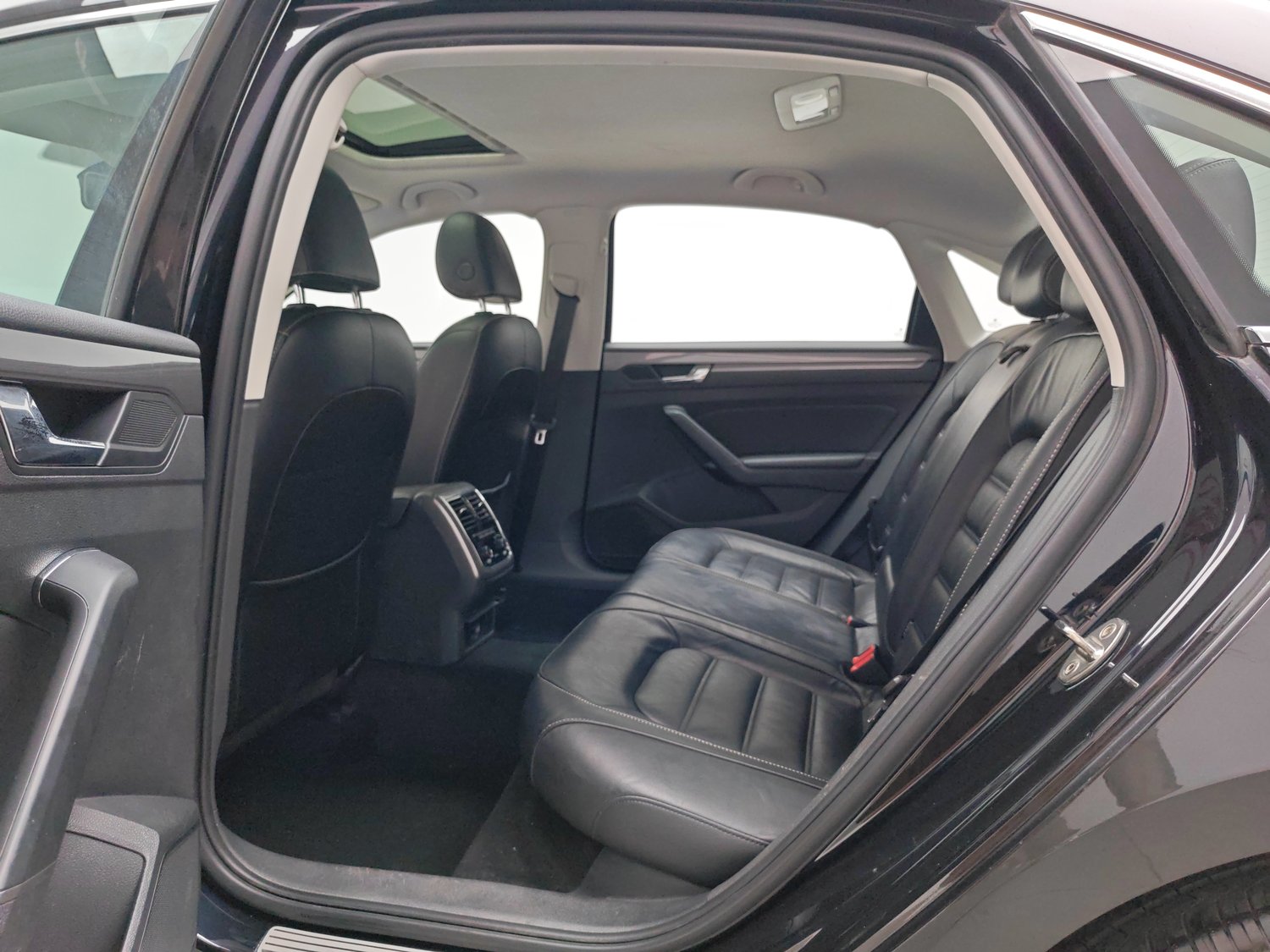 Used Volkswagen Passat 2017 1.8 AT