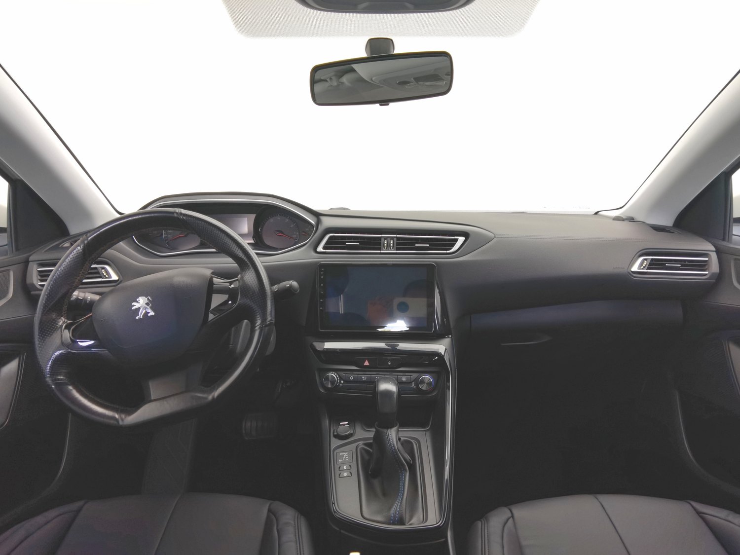 Used Peugeot 308 2016 1.6 AT