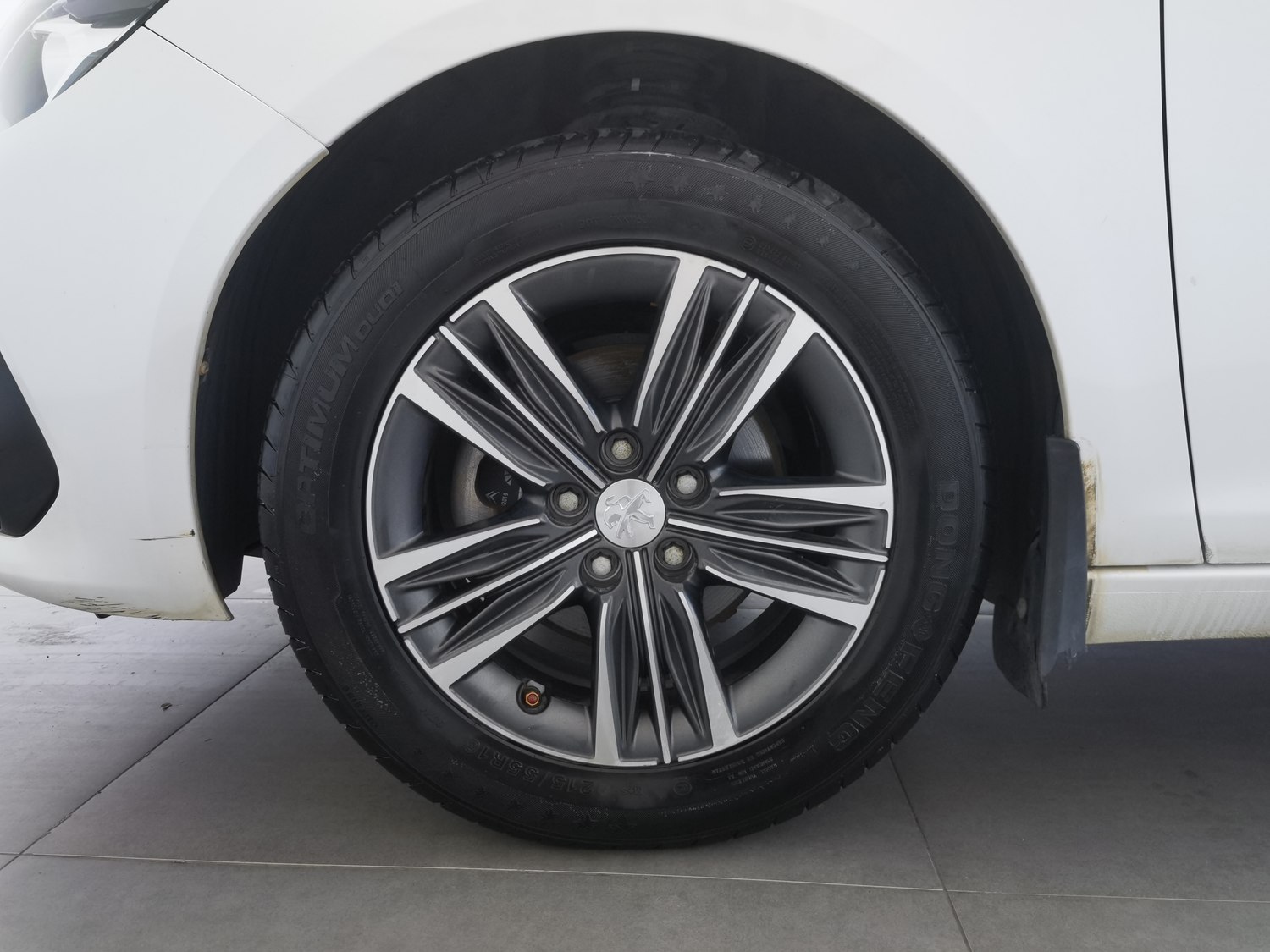 Used Peugeot 308 2016 1.6 AT