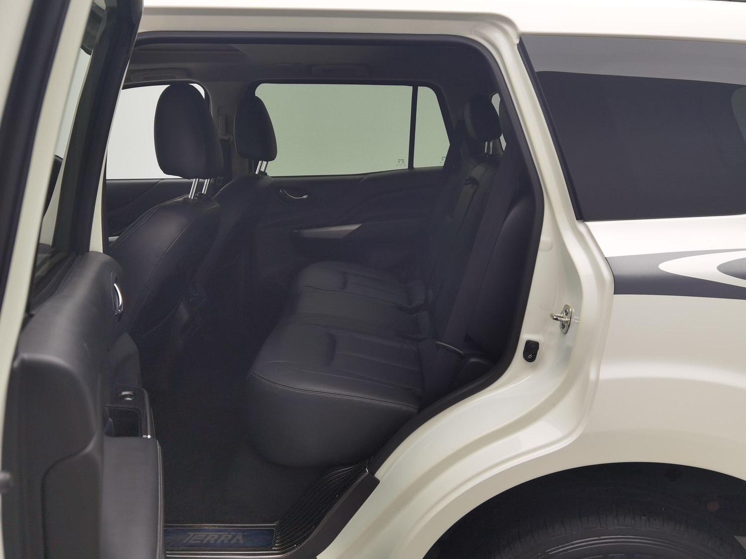 Used Nissan Terra 2018 2.5 AT