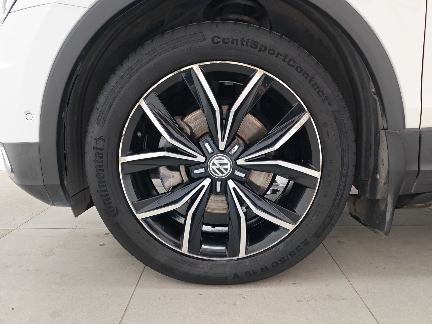 Used Volkswagen Tiguan L 2019 2.0 AT