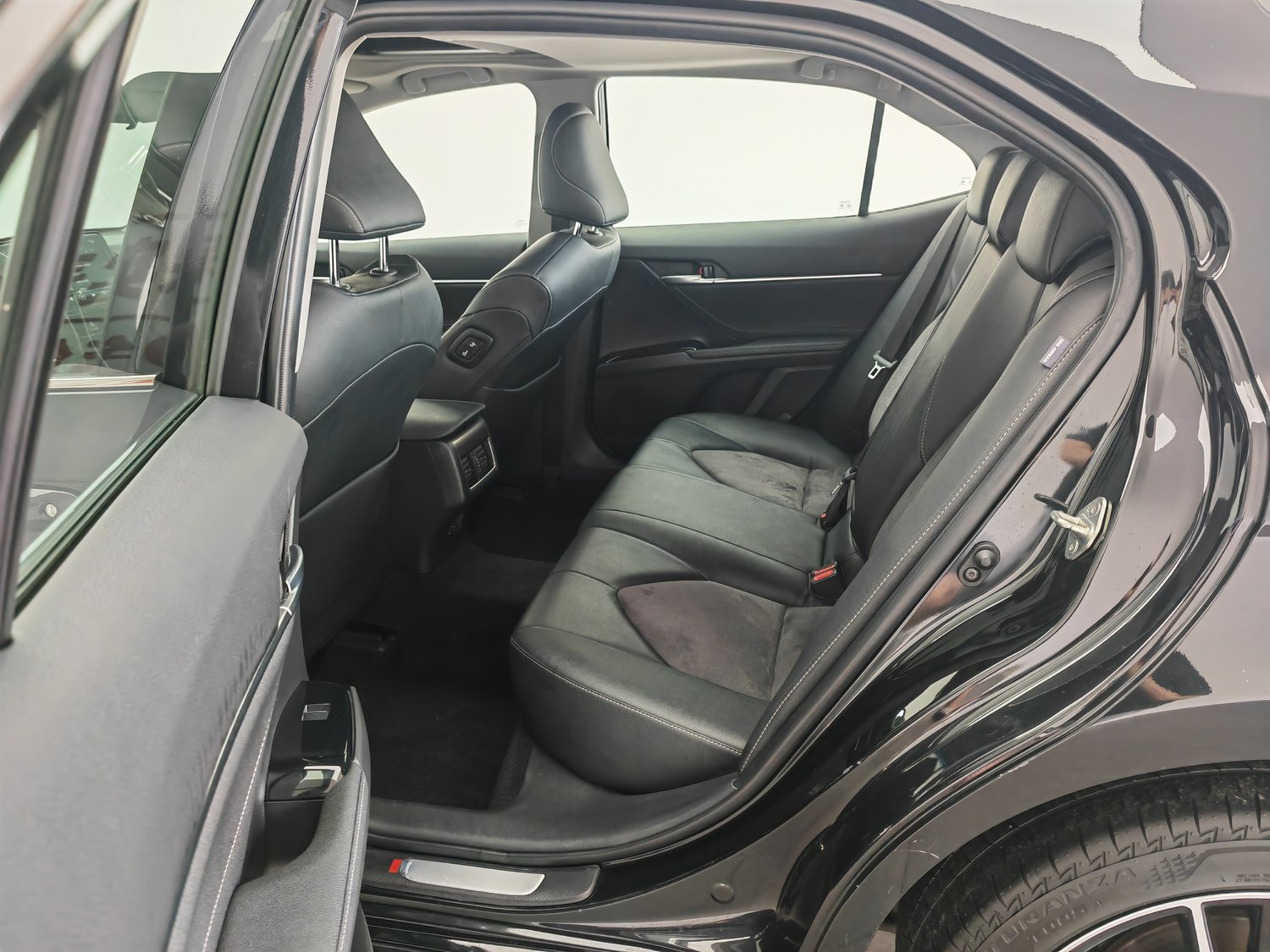 Used Toyota Camry 2021 2.0 AT