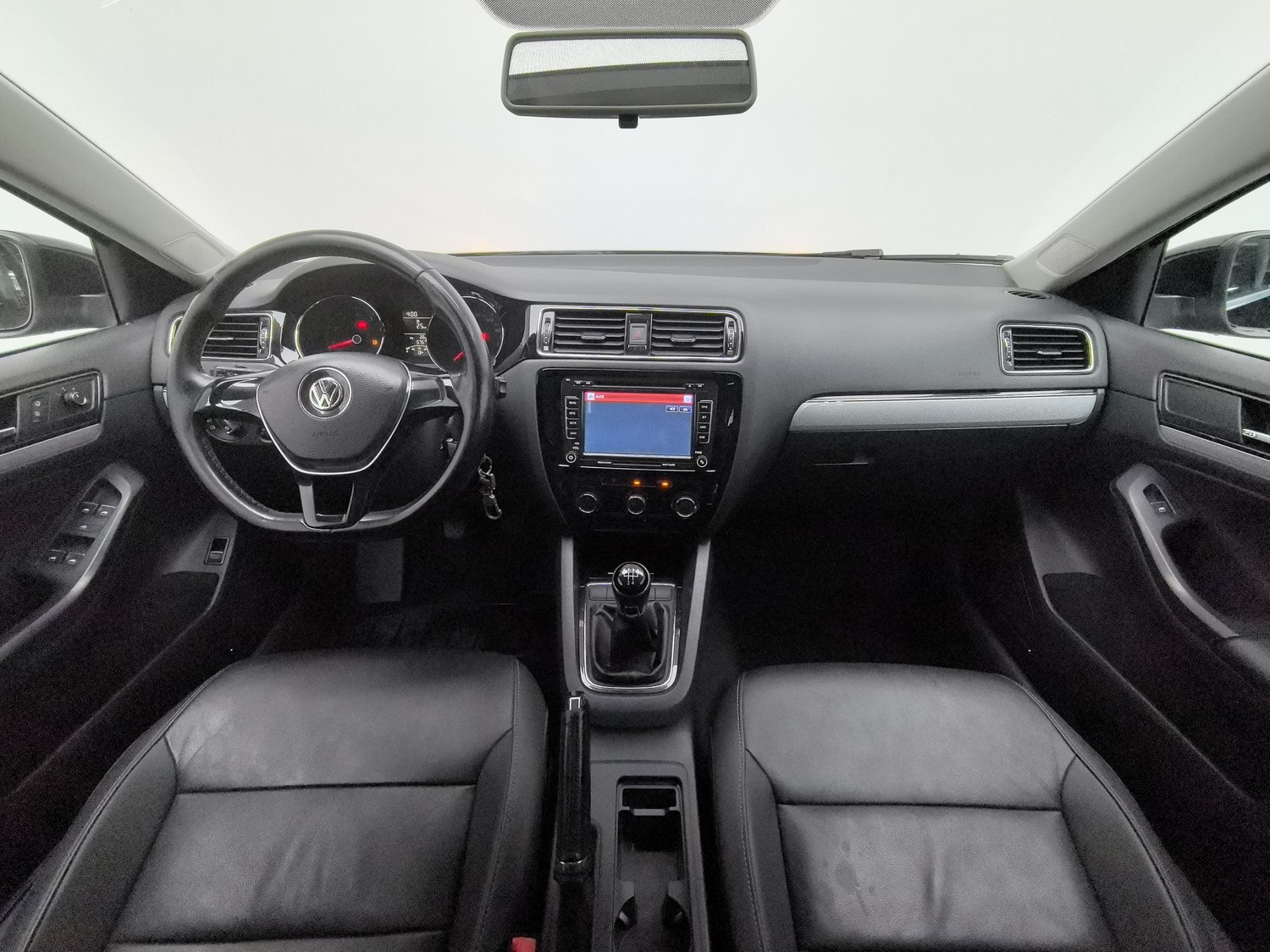 Used Volkswagen Sagitar 2015 1.6 MT