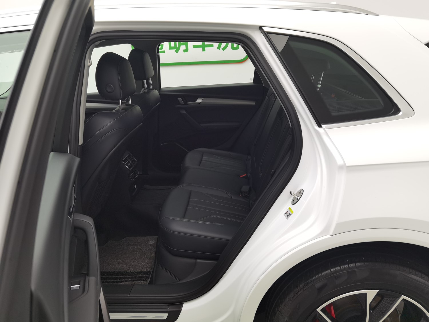 Used Audi Q5L 2024 2.0 AT