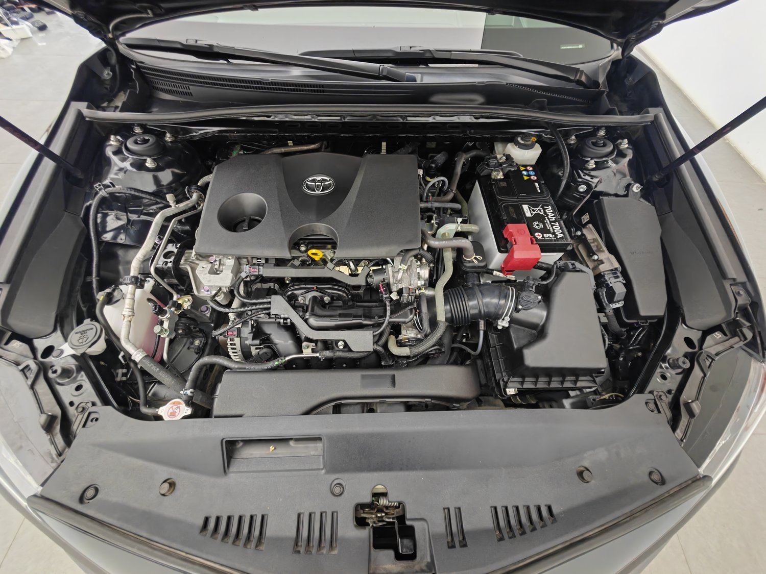 Used Toyota Camry 2021 2.0 AT