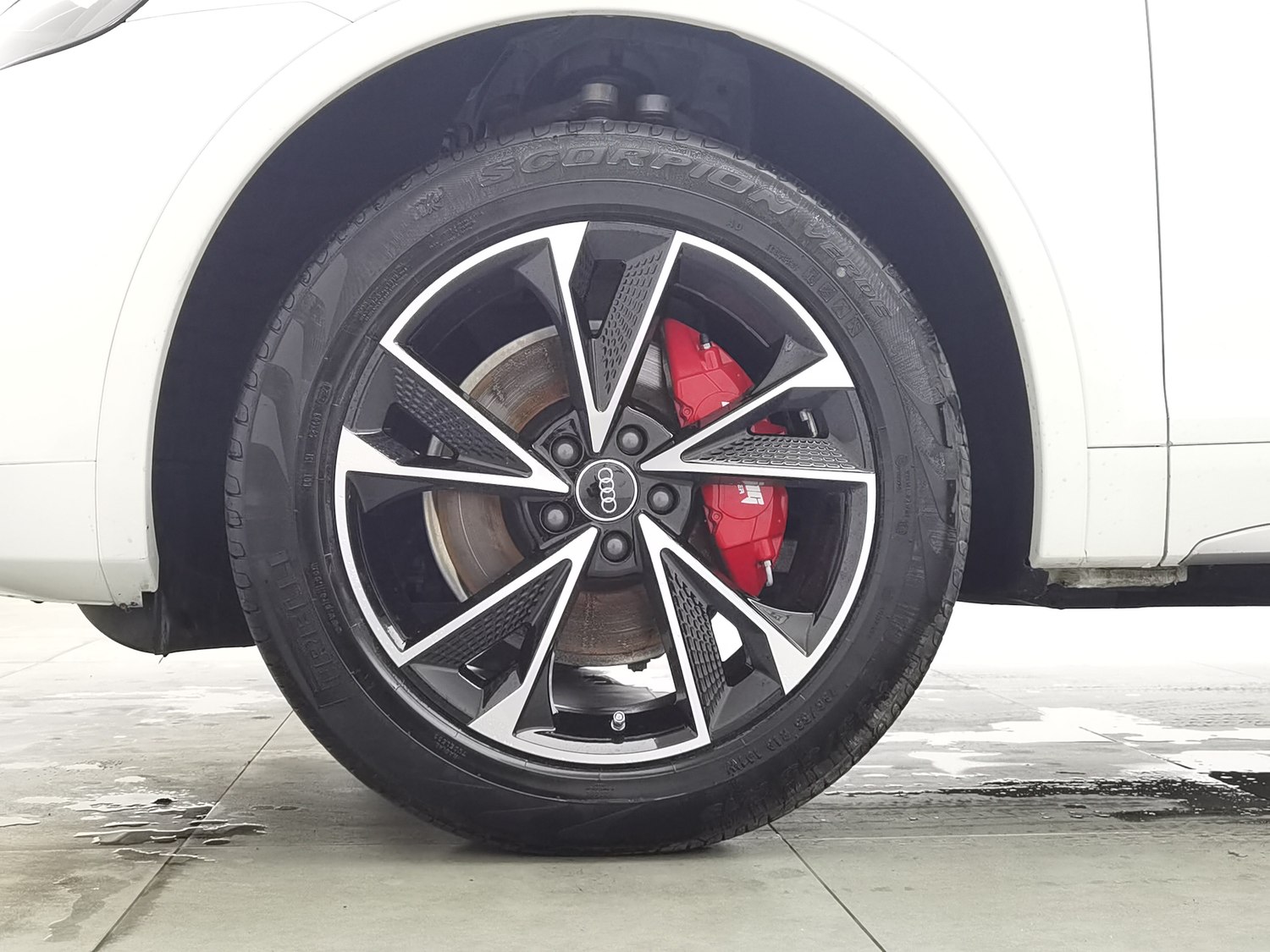 Used Audi Q5L 2024 2.0 AT
