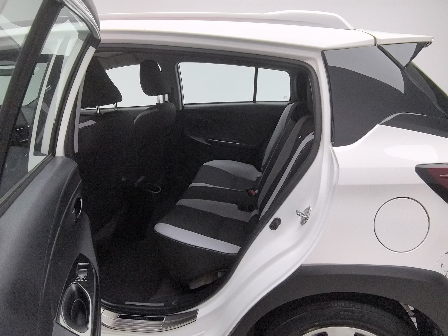 Used Toyota YARiS L 2021 1.5 AT