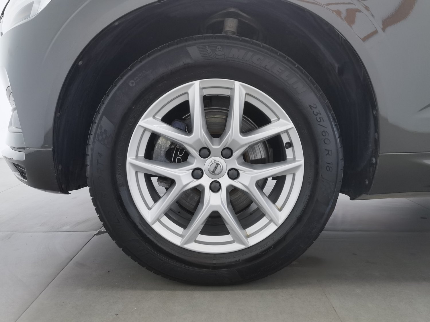 Used Volvo XC60 2019 2.0 AT