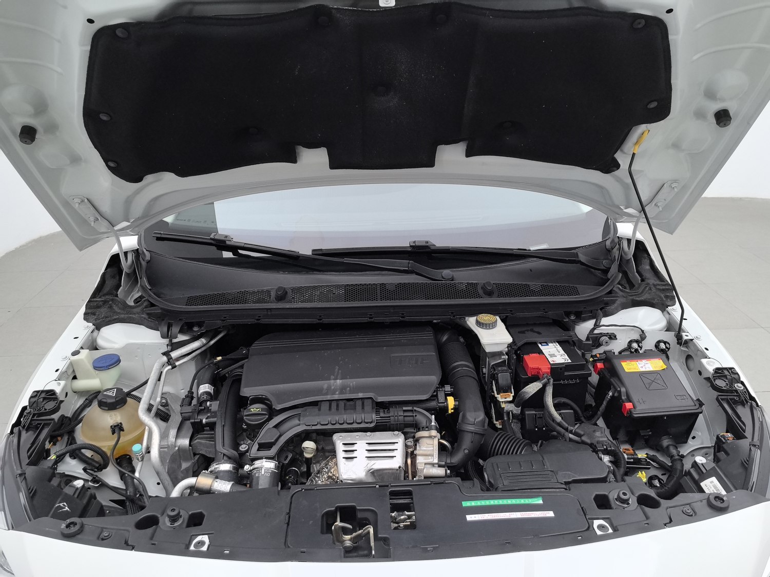Used Peugeot 408 2015 1.2 AT