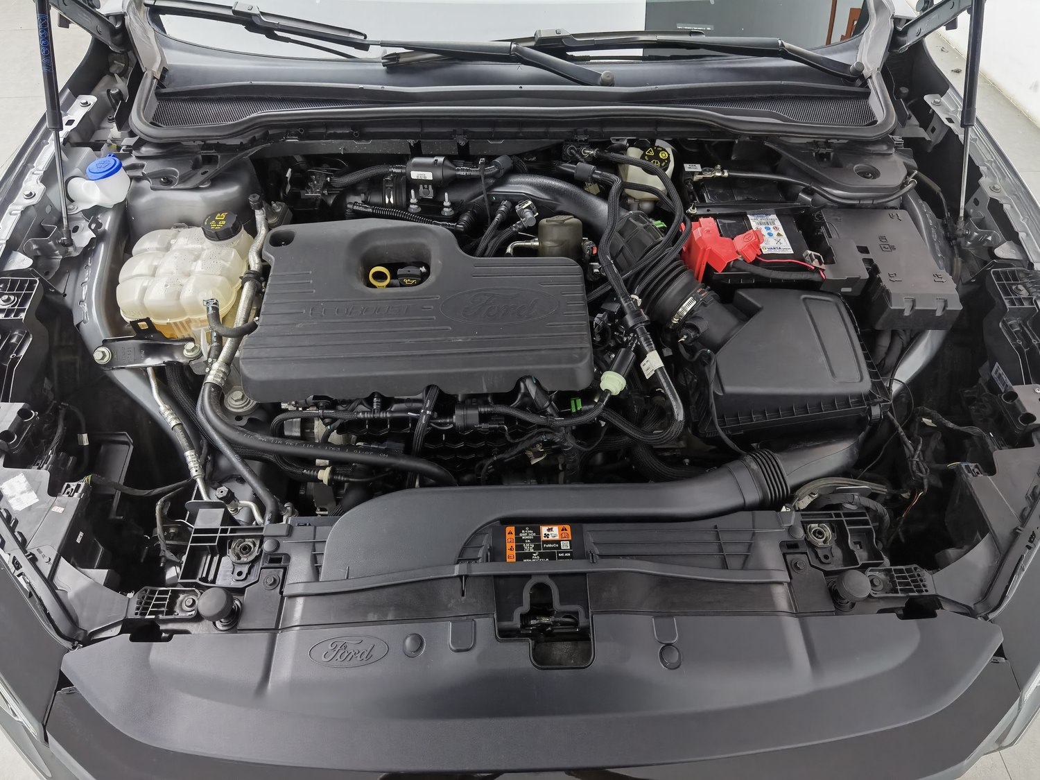 Used Ford Mondeo 2022 2.0 AT