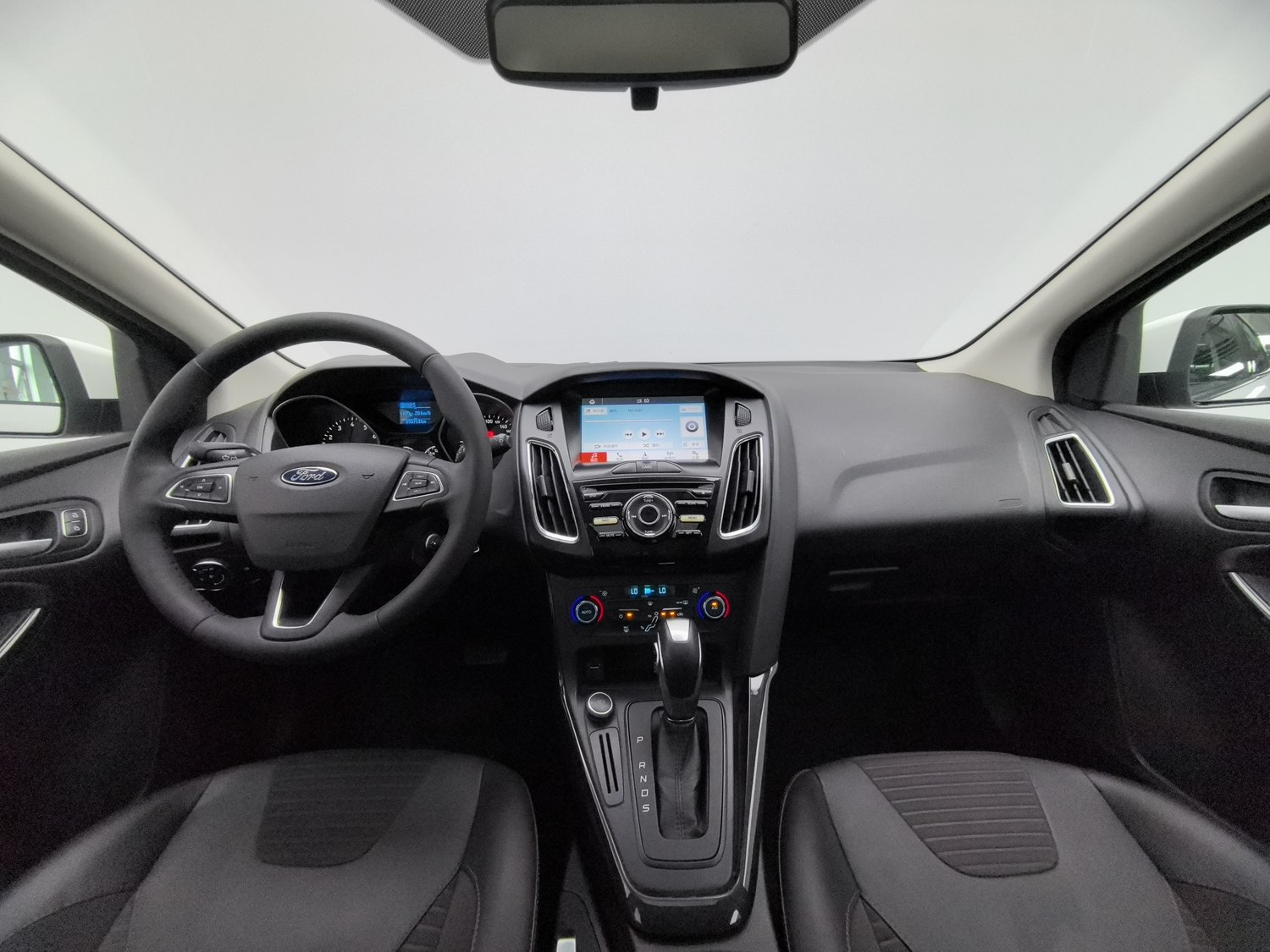 Used Ford Focus 2017 1.6 AT
