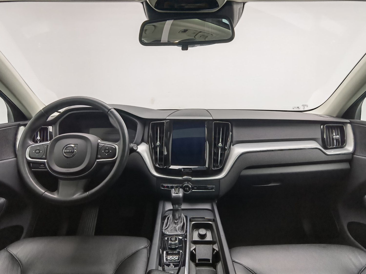 Used Volvo XC60 2019 2.0 AT