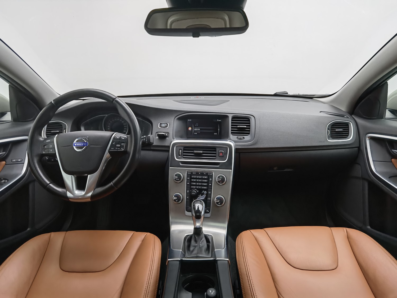 Used Volvo S60 2015 2.0 AT