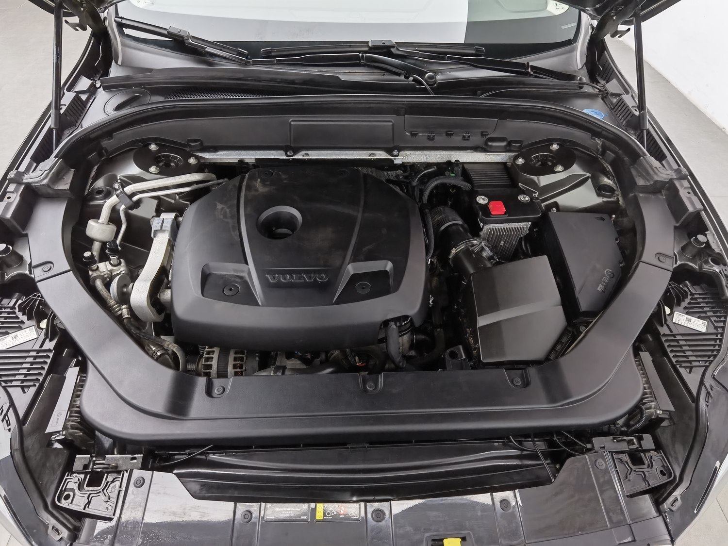 Used Volvo XC60 2019 2.0 AT