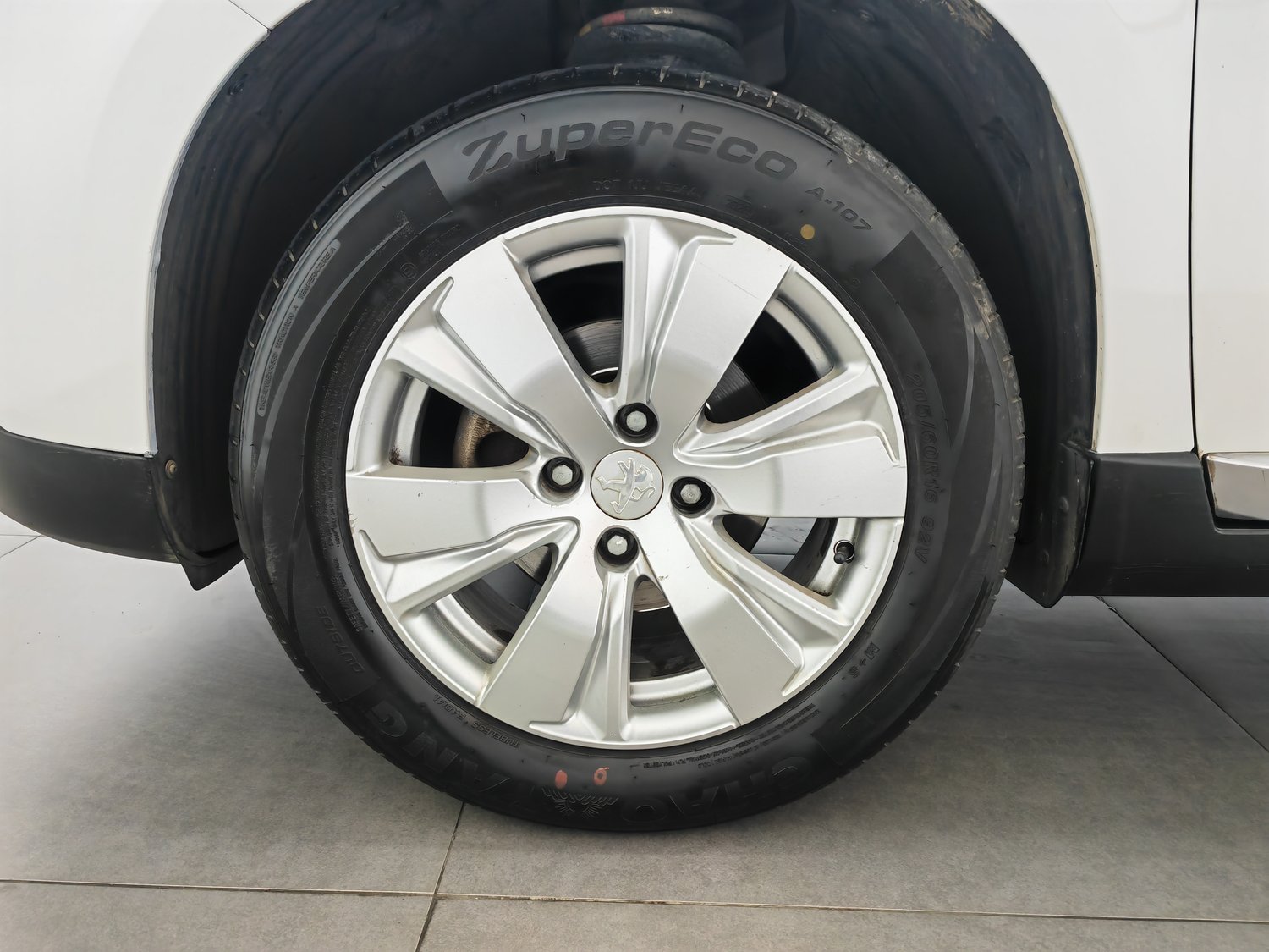 Used Peugeot 2008 2014 1.6 AT